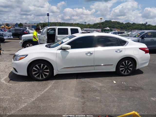 2017 Nissan Altima 2.5 Sv მანქანა იყიდება აუქციონზე, vin: 1N4AL3APXHC156667, აუქციონის ნომერი: 45700523