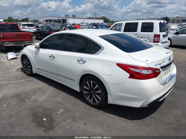 2017 Nissan Altima 2.5 Sv მანქანა იყიდება აუქციონზე, vin: 1N4AL3APXHC156667, აუქციონის ნომერი: 45700523