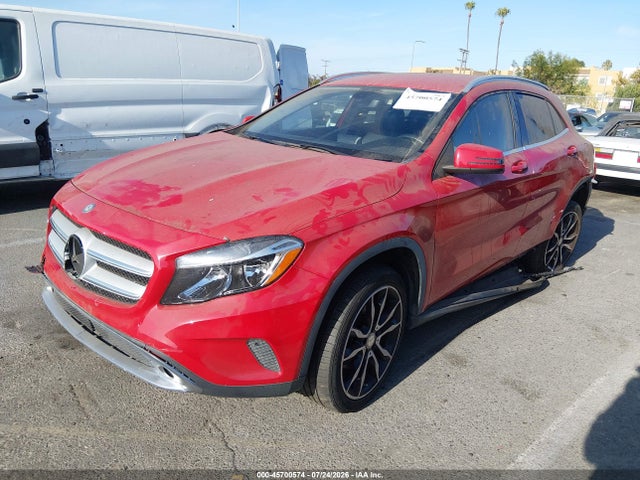 WDCTG4GBXFJ167910 Mercedes-Benz Gla 250 4matic