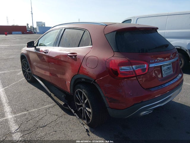 WDCTG4GBXFJ167910 Mercedes-Benz Gla 250 4matic