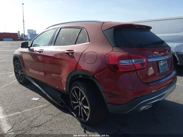 WDCTG4GBXFJ167910 Mercedes-Benz Gla 250 4matic