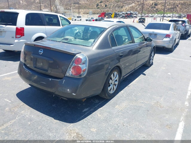 2005 Nissan Altima მანქანა იყიდება აუქციონზე, vin: IN4AL11D75C306742, აუქციონის ნომერი: 45700644