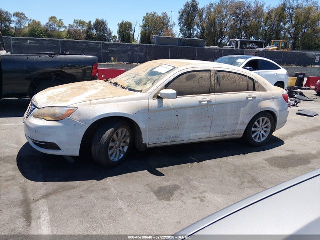 Продажа на аукционе авто 2013 Chrysler 200 Touring, vin: 1C3CCBBB5DN639809, номер лота: 45700648