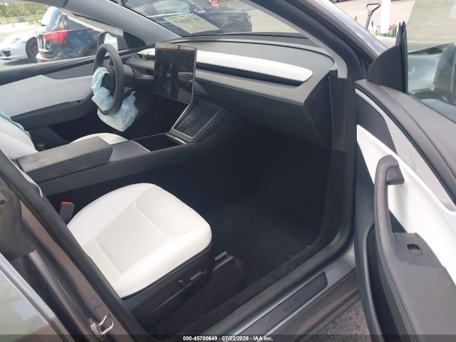 Продажа на аукционе авто 2026 Tesla Model Y All-wheel Drive/long Range Launch Series/premium All-wheel Drive, vin: 7SAYGDEE3TA391760, номер лота: 45700649