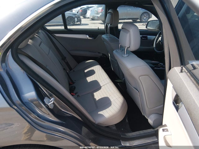 Продажа на аукционе авто 2008 Mercedes-benz C 300 Luxury/sport, vin: WDDGF54X38F137577, номер лота: 45700707