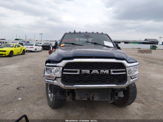 2022 Ram 2500 Tradesman  4x4 6'4 Box მანქანა იყიდება აუქციონზე, vin: 3C6UR5CL5NG324274, აუქციონის ნომერი: 45700725