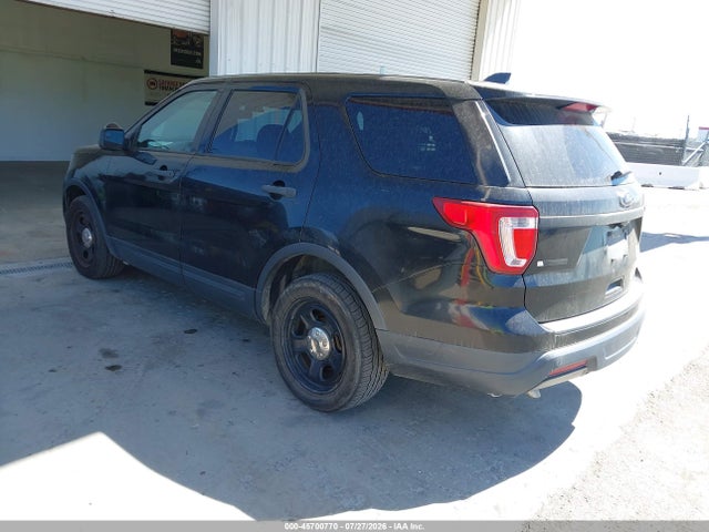 Ford Police Interceptor Utility 2018 1FM5K8AR1JGC49570 Image 3