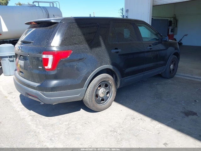 Ford Police Interceptor Utility 2018 1FM5K8AR1JGC49570 Image 4