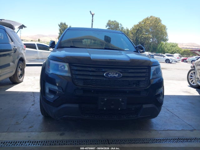 Ford Police Interceptor Utility 2018 1FM5K8AR5JGC49572 Image 17