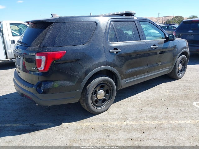 Ford Police Interceptor Utility 2018 1FM5K8AR5JGC49572 Image 4