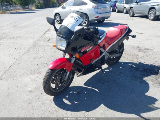 45700821 :رقم المزاد ، JKAZX4A18GA036633 vin ، 1986 Kawasaki Zx600 مزاد بيع
