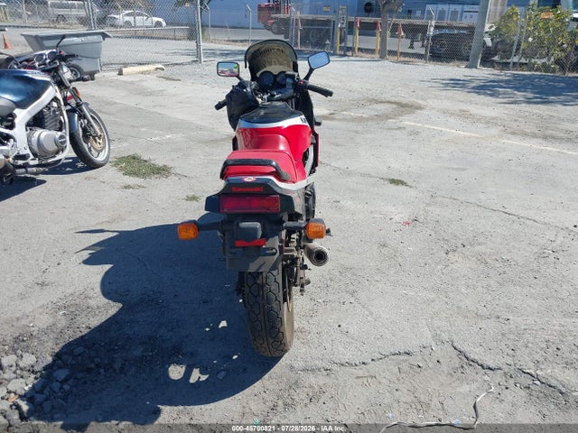 45700821 :رقم المزاد ، JKAZX4A18GA036633 vin ، 1986 Kawasaki Zx600 مزاد بيع