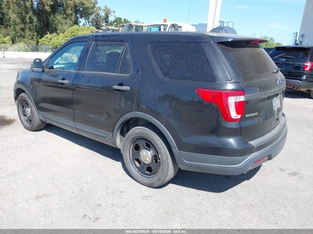 Ford Police Interceptor Utility 2018 1FM5K8ARXJGC49566 Image 3