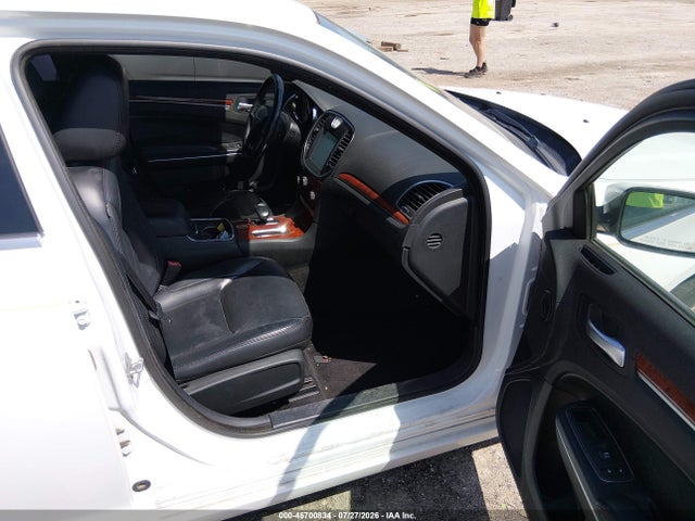 45700834 :رقم المزاد ، 2C3CCAAG4DH626436 vin ، 2013 Chrysler 300 Motown مزاد بيع