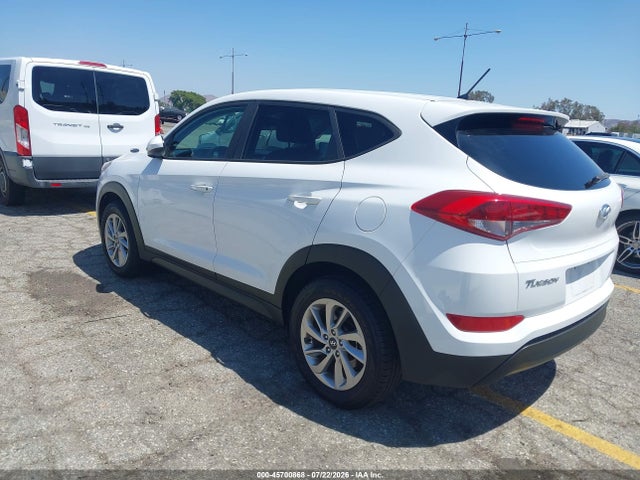 Hyundai TUCSON SE 2018 KM8J23A47JU710455 Image 3