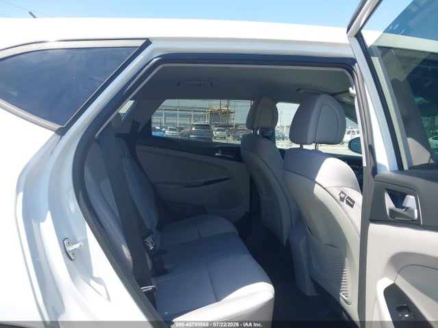 Hyundai TUCSON SE 2018 KM8J23A47JU710455 Image 8