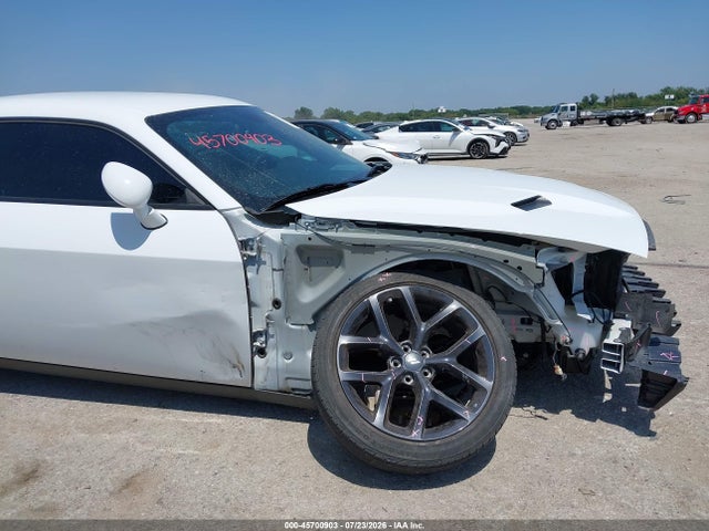 Продаж на аукціоні авто 2023 Dodge Challenger Sxt, vin: 2C3CDZAG5PH669229, номер лоту: 45700903