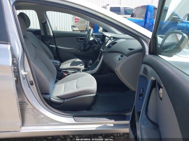 Продаж на аукціоні авто 2015 Hyundai Elantra Se, vin: 5NPDH4AE8FH651769, номер лоту: 45700924