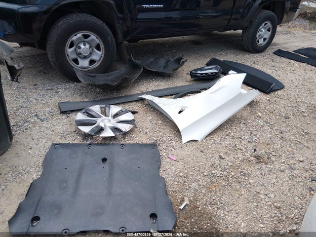 45700939 :رقم المزاد ، 7SAYGDEE1PF694464 vin ، 2023 Tesla Model Y Awd/long Range Dual Motor All-wheel Drive مزاد بيع