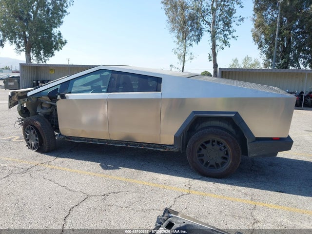 Tesla Cybertruck Cyberbeast 2024 7G2CEHEE0RA009114 Image 14