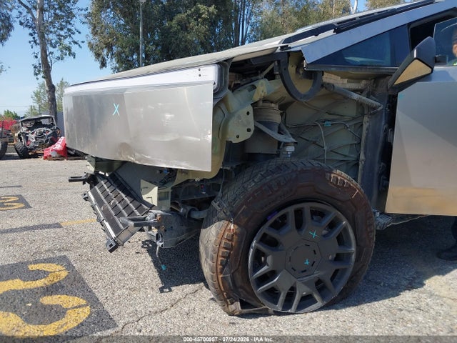 Tesla Cybertruck Cyberbeast 2024 7G2CEHEE0RA009114 Image 6