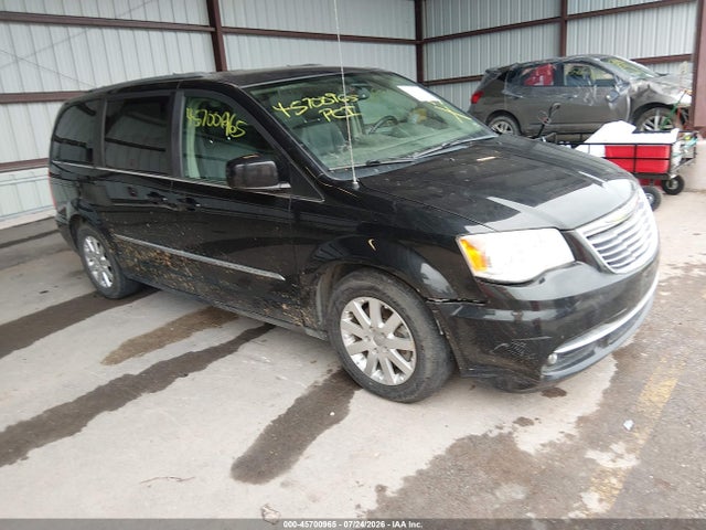 45700965 :رقم المزاد ، 2C4RC1BG3FR545543 vin ، 2015 Chrysler Town & Country Touring مزاد بيع