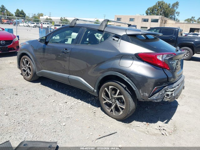 Toyota C-HR XLE 2019 JTNKHMBX4K1032008 Image 3