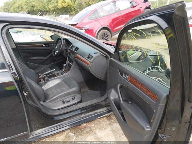 Продаж на аукціоні авто 2012 Volkswagen Passat 2.0l Tdi Sel Premium, vin: 1VWCN7A36CC071073, номер лоту: 45701022