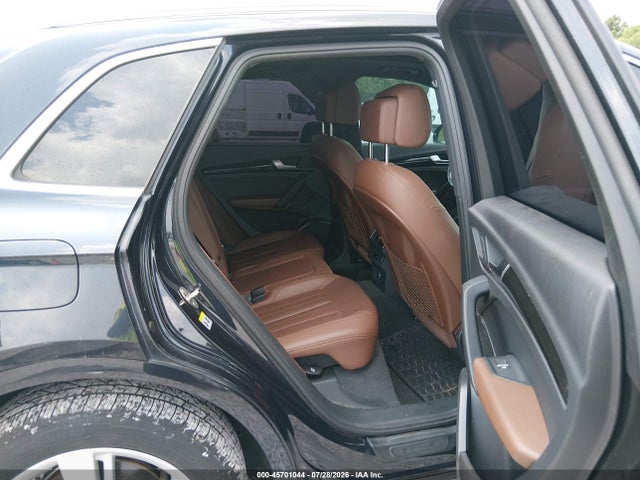 WA1BNAFY1J2106275 Audi Q5 2.0t Premium/2.0t Tech Premium