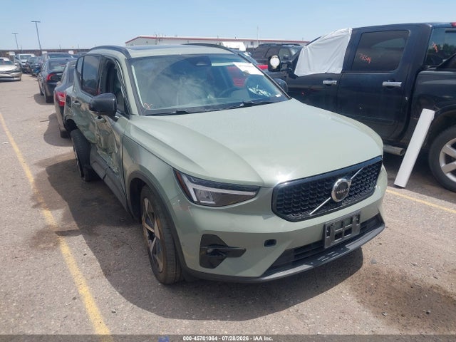 45701064 :رقم المزاد ، YV4L12UL3R2356922 vin ، 2024 Volvo Xc40 B5 Plus Dark Theme مزاد بيع