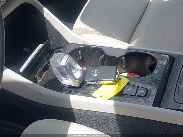 45701064 :رقم المزاد ، YV4L12UL3R2356922 vin ، 2024 Volvo Xc40 B5 Plus Dark Theme مزاد بيع