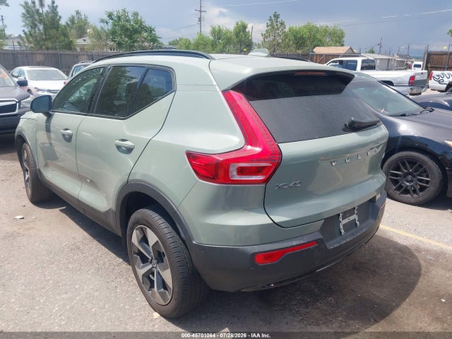 45701064 :رقم المزاد ، YV4L12UL3R2356922 vin ، 2024 Volvo Xc40 B5 Plus Dark Theme مزاد بيع