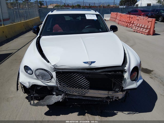 Bentley Bentayga Azure/s 2023 SJAAT2ZV2PC022081 Image 16