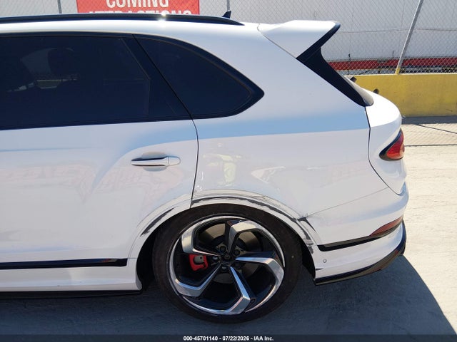 Bentley Bentayga Azure/s 2023 SJAAT2ZV2PC022081 Image 14