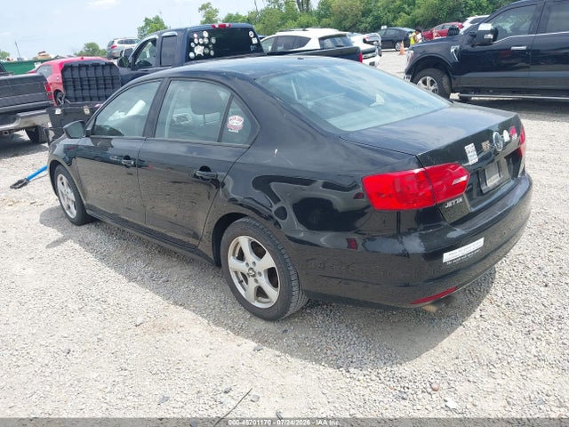 Продажа на аукционе авто 2014 Volkswagen Jetta 2.0l S, vin: 3VW2K7AJ4EM413799, номер лота: 45701170