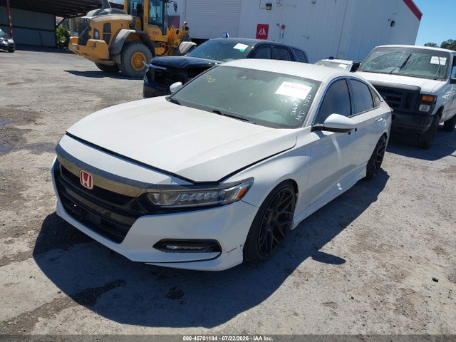 45701184 :رقم المزاد ، 1HGCV1F35JA248571 vin ، 2018 Honda Accord Sport مزاد بيع