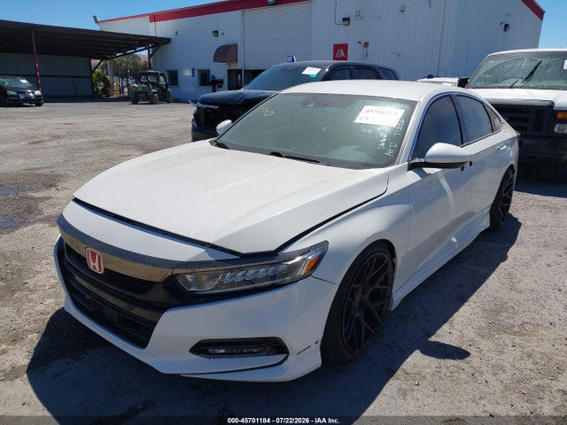 45701184 :رقم المزاد ، 1HGCV1F35JA248571 vin ، 2018 Honda Accord Sport مزاد بيع