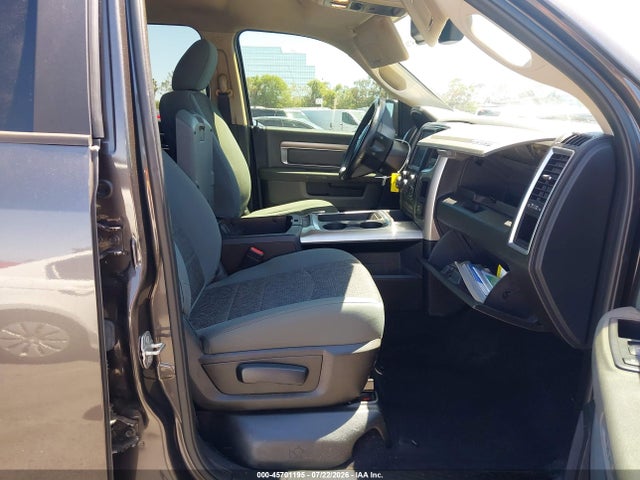 2017 Ram 1500 Big Horn  4x4 5'7 Box მანქანა იყიდება აუქციონზე, vin: 3C6RR7LT8HG544871, აუქციონის ნომერი: 45701195