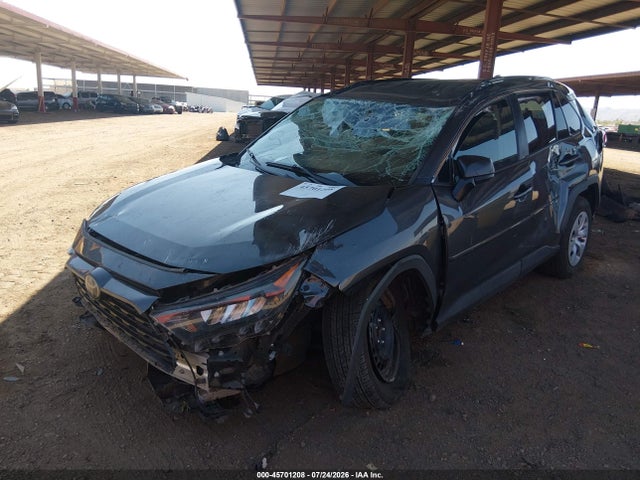 Toyota RAV4 LE 2020 2T3H1RFV3LW064847 Image 2