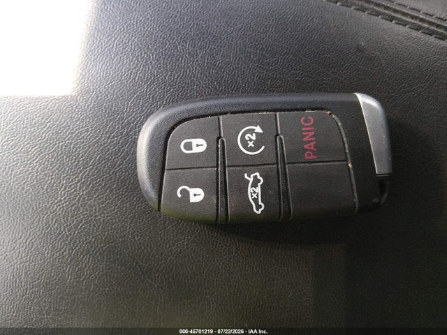 45701219 :رقم المزاد ، 1C3CCCAB5FN679107 vin ، 2015 Chrysler 200 Limited مزاد بيع