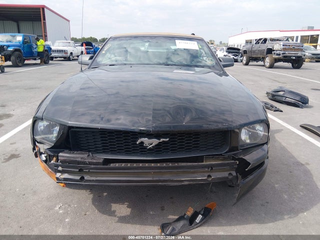 2005 Ford Mustang მანქანა იყიდება აუქციონზე, vin: 1ZVFT84N555199639, აუქციონის ნომერი: 45701224