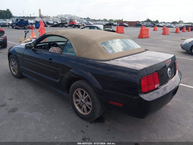 2005 Ford Mustang მანქანა იყიდება აუქციონზე, vin: 1ZVFT84N555199639, აუქციონის ნომერი: 45701224