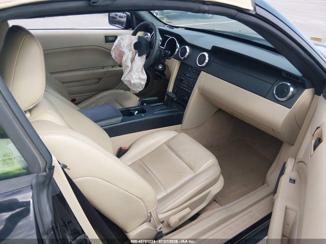 2005 Ford Mustang მანქანა იყიდება აუქციონზე, vin: 1ZVFT84N555199639, აუქციონის ნომერი: 45701224