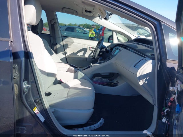 2013 Toyota Prius Two მანქანა იყიდება აუქციონზე, vin: JTDKN3DUXD1635476, აუქციონის ნომერი: 45701245