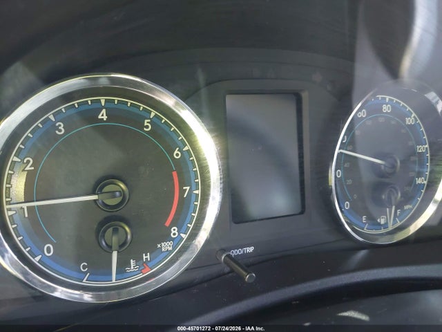 2T1BURHE2HC947687 Toyota COROLLA LE