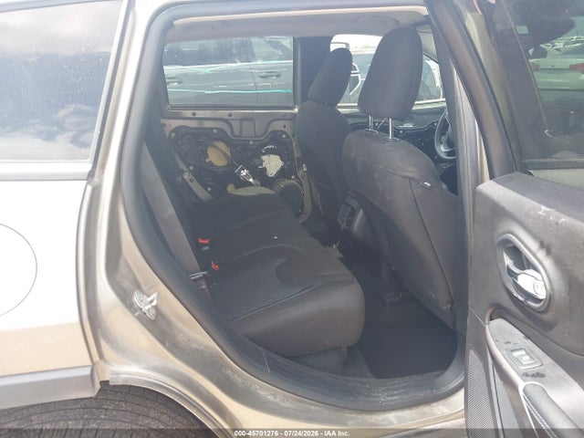 45701276 :رقم المزاد ، 1C4PJLCB8MD192244 vin ، 2021 Jeep Cherokee Latitude Fwd مزاد بيع