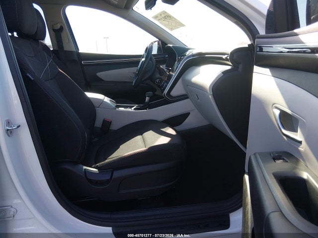 5NMJA3AE7NH010903 Hyundai TUCSON SE