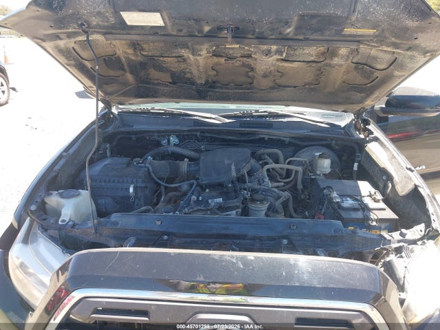 5TFAX5GN4HX074667 Toyota Tacoma Sr5