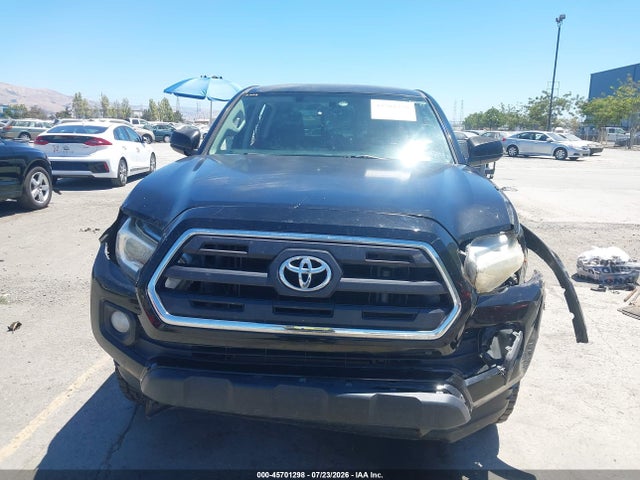 5TFAX5GN4HX074667 Toyota Tacoma Sr5