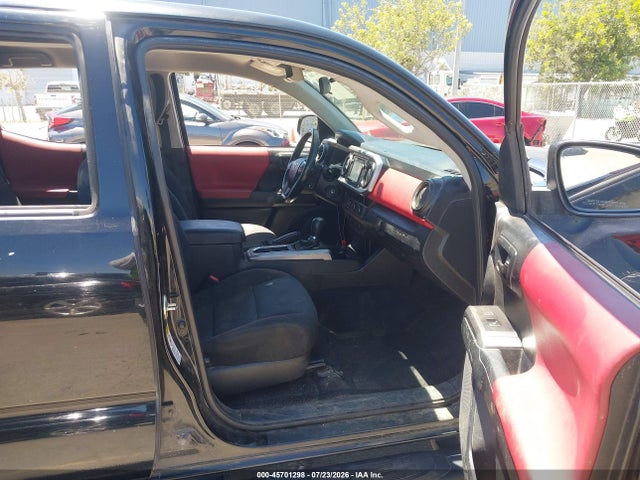 5TFAX5GN4HX074667 Toyota Tacoma Sr5